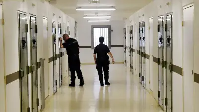 Béziers : un surveillant échappe de peu à une agression au couteau artisanal