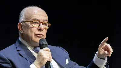 Cazeneuve fustige le 