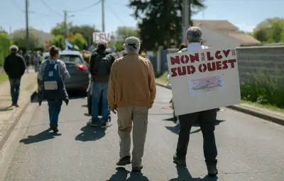 Chaîne humaine en Gironde contre la LGV Bordeaux-Toulouse-Dax