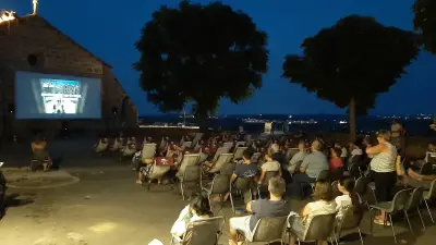 Cinéma en plein air à Murviel-lès-Béziers : une soirée réussie