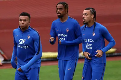 Coupe du Monde 2026 : les Bleus ont voyagé dans des avions ayant servi aux expulsions de migrants