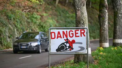 Deux ados de 17 ans meurent dans une sortie de route en Haute-Savoie