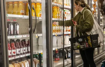 En Finlande, le panier rose fait office de signal pour les célibataires au supermarché