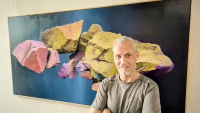 Exposition Erosion à Saint-Ravy : rochers en lévitation et traumatisme