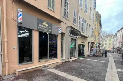 Fermeture administrative de deux mois pour un barbershop à Fréjus