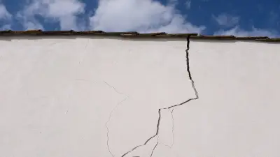 Fissures sécheresse : le combat des propriétaires face aux assureurs