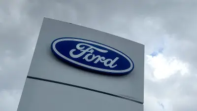 Ford licencie un employé pour deux biscuits volés puis le réintègre
