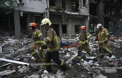 Guerre en Ukraine : 22 morts à Kiev, l'Otan promet des milliards