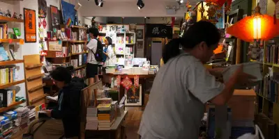 Hong Kong : l'édition dans le collimateur de la police politique