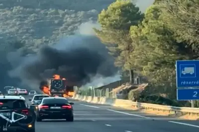 Incendie de véhicule sur l'A8 à Fréjus, trafic perturbé