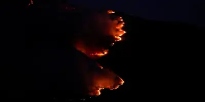 Incendies près de Madrid toujours pas maîtrisés ni contenus