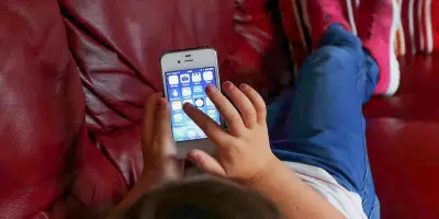 Interdiction des réseaux sociaux aux moins de 15 ans adoptée