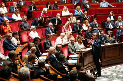 Interdiction des réseaux sociaux aux moins de 15 ans : le texte adopté au Parlement, une victoire pour Macron