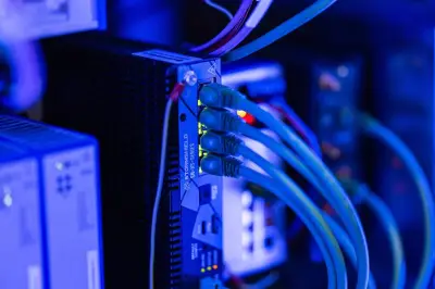 Justice suspendue pour les opposants au data center IA près de Valence