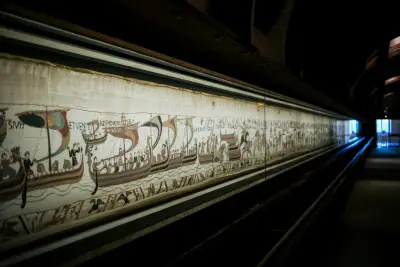 La tapisserie de Bayeux arrive à Londres sous escorte