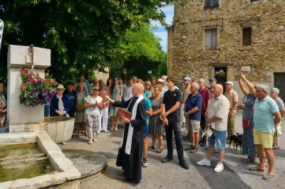Le Bourguet : la fontaine centenaire retrouve sa tradition oubliée