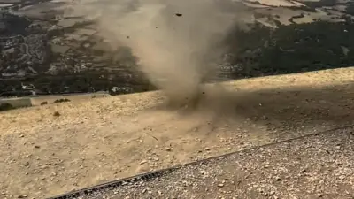 Les 'dust' : mini-tornades expliquées par les parapentistes de Millau