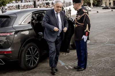 Macron nomme Buffet défenseur des droits, tollé général