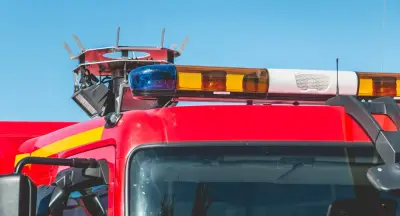 Marseille : le Vieux-Port ravagé par un incendie, plusieurs blessés
