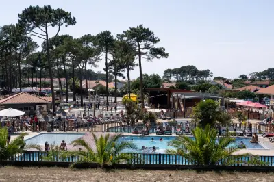 Mobil-homes et piscines ont-ils tué l'âme du camping ?