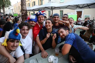 À Nice, supporters des Bleus et hommage aux victimes du 14-Juillet cohabitent
