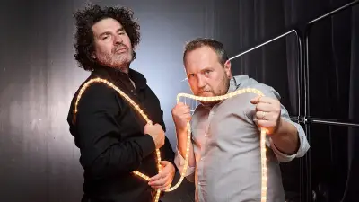Oldelaf et Joyet lancent leur chasse aux nazis burlesque à Saint-Jean-du-Gard