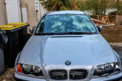 Orage de grêle à Marseille : les carrosseries submergées de réparations