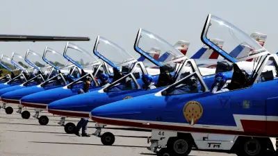 Patrouille de France au Salagou pour promouvoir l'engagement citoyen
