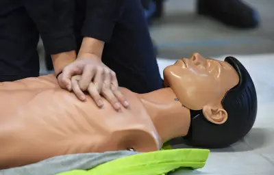 Record du monde de massage cardiaque : 26 heures pour Hugo Luisy