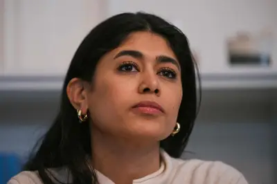 Rima Hassan jugée pour apologie du terrorisme : « Je me suis sentie trahie »