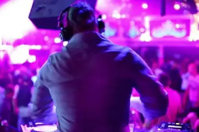 Soirée privée à Ramatuelle : 110 000 euros d'amende et garde à vue