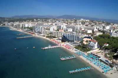 SOS Racisme : discriminations sur les plages privées de la Côte d'Azur