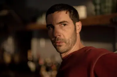 Tahar Rahim incarne un sociopathe dans « Prisoner », la nouvelle série de Canal+
