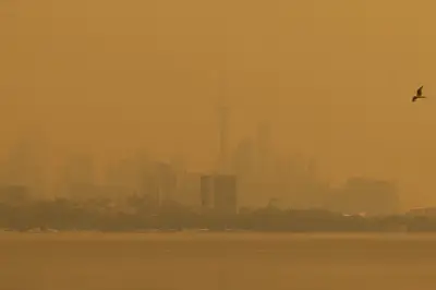 Toronto asphyxiée par les fumées des feux de forêt : métropole la plus polluée au monde