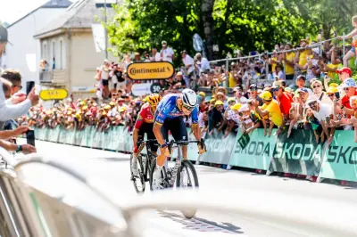 Tour de France : huit blessés après une voiture de presse dans le public