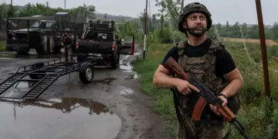 Ukraine frappe la raffinerie de pétrole de Syzran en Russie