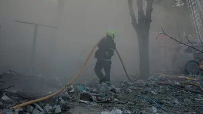 Ukraine lance plus de 430 drones sur Moscou en pleine nuit