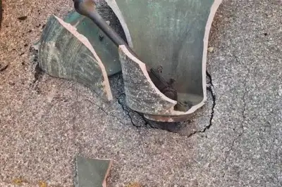 Une cloche de l'église de La Garde chute sur la chaussée, aucun blessé