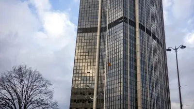 Vianney renonce au 43e étage de la tour Montparnasse, projet de rénovation menacé