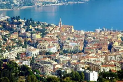 Vols à la roulotte à Menton : un Niçois condamné à 30 mois de prison