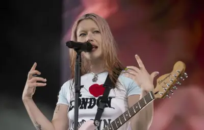 Wet Leg : renvoyée du cours de musique, elle gagne un Grammy