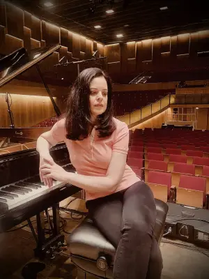 Zlata Chochieva : la pianiste russe envoûte Paris avec un récital Chopin