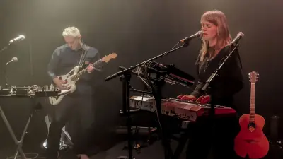 Zélie Zéphyr : le duo français choisi par Robert Smith pour The Cure à Nîmes