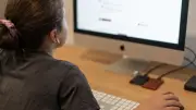 Adolescente de 13 ans vole 50 000 € à ses parents pour des dons à des streamers