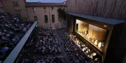 À Aix-en-Provence, l'opéra en plein air face à la chaleur et aux problèmes de son