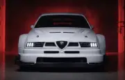 Alfa Romeo 155 V6 TI restomod en carbone : 750 ch et DRS pour 500 000 €