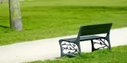 À Amsterdam, les bancs poétiques du Vondelpark