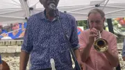 Apéros jazz à Blauzac : Charly ovationné, la qualité musicale au rendez-vous
