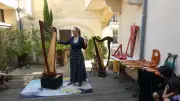Atelier harpe à Aigues-Vives : Camille Levesque enchante