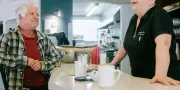 Au Canada, le restaurant Déjeuner, oasis sociale des aînés